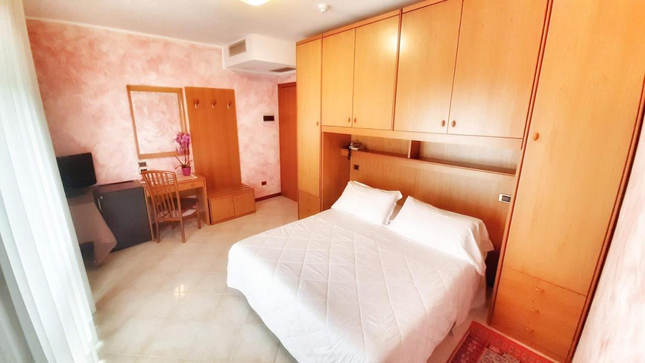 Hotel & Wellness Fra I Pini Lignano Sabbiadoro Dış mekan fotoğraf
