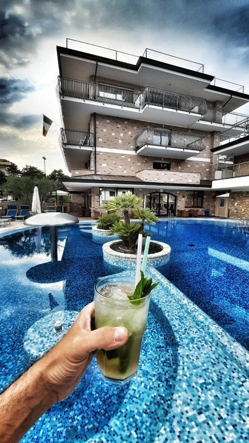 Hotel & Wellness Fra I Pini Lignano Sabbiadoro Dış mekan fotoğraf