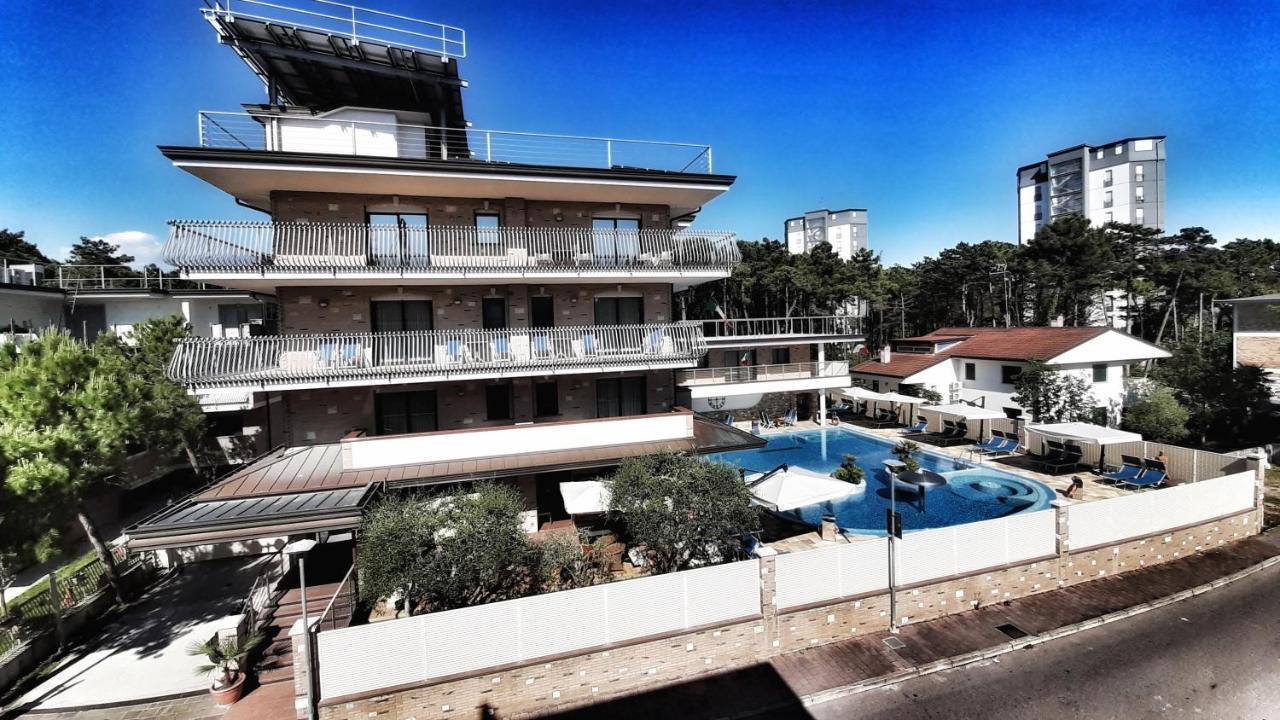 Hotel & Wellness Fra I Pini Lignano Sabbiadoro Dış mekan fotoğraf